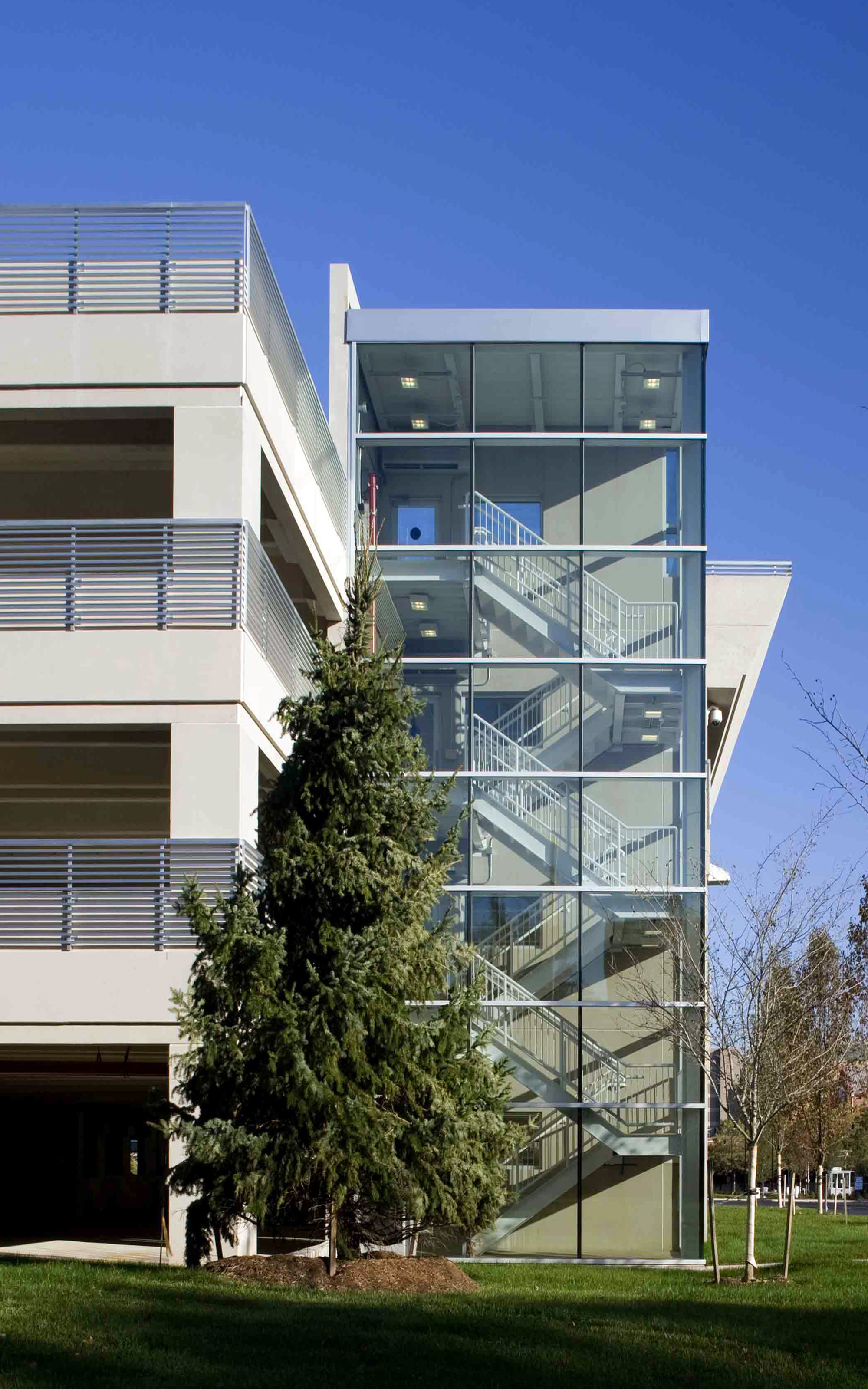 Veterans Courthouse Parking Deck